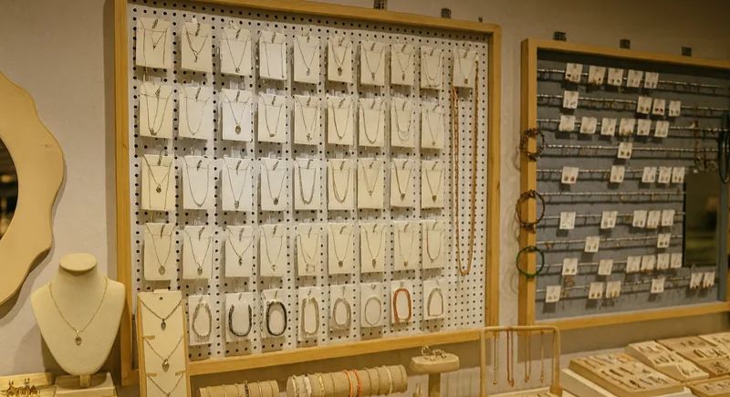 소상공인 정책자금 후기 썸네일 - 귀금속 매장 대표